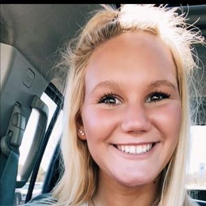 Meet your Posher, Hailey